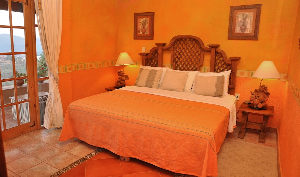 Eco Hotel Ixhi 11/74