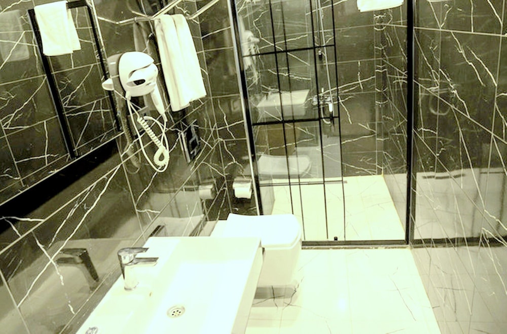 Express Plus Hotel 26/30