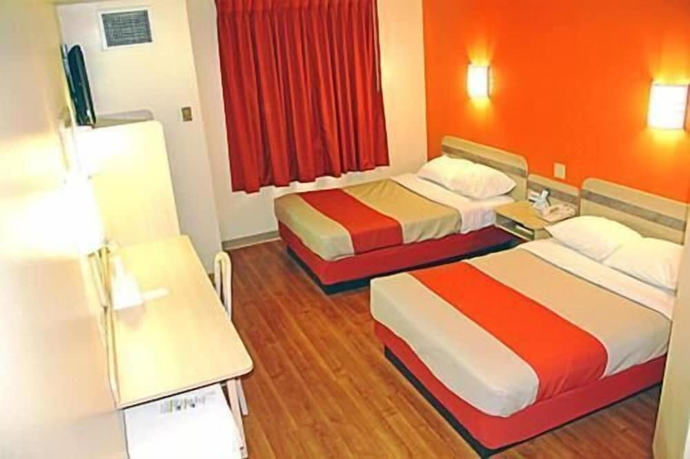 Motel6 Milan, OH - Sandusky 24/64