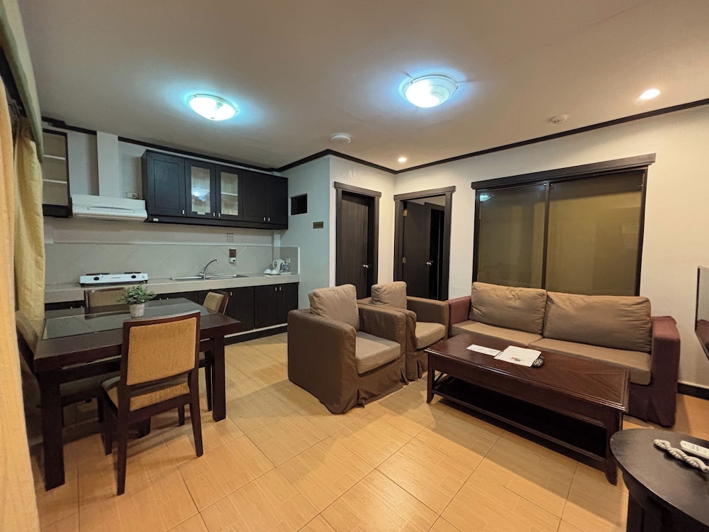 D'leonor Hotel 47/73