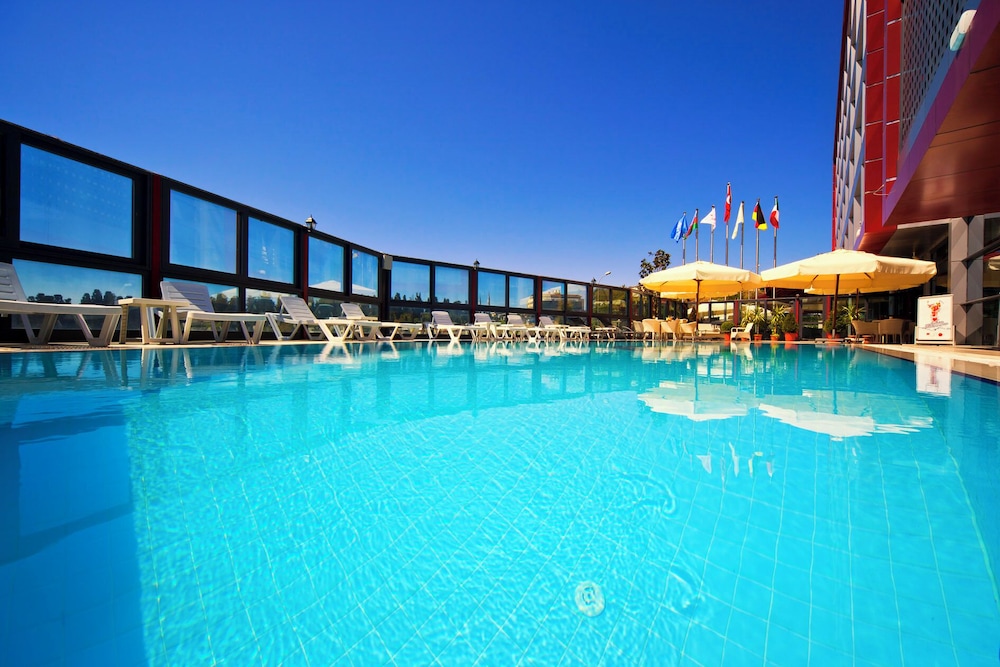 VOLLEY HOTEL ISTANBUL 71/73