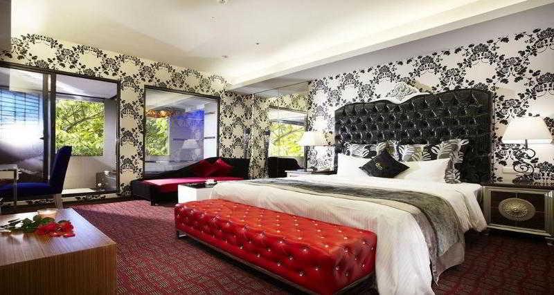 Golden Hot Spring Hotel 10/17