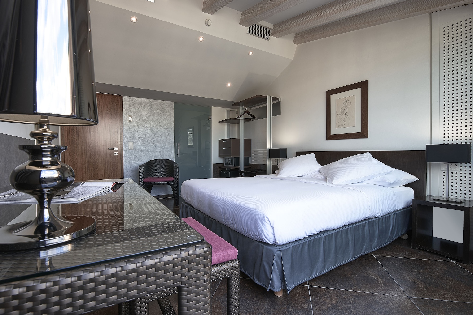 Superior, King Bed, Hotel d Alleves 4/6
