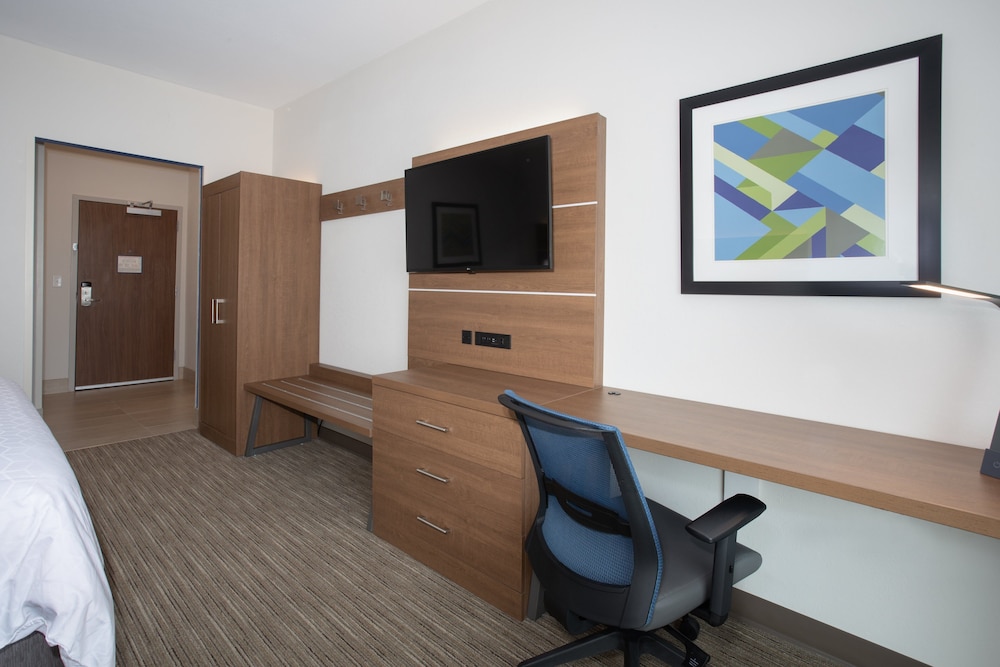 Holiday Inn Express & Suites Goodland I-70 38/45