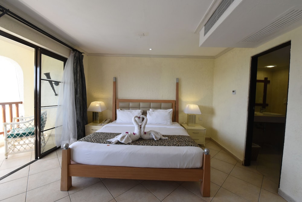 Diani Reef Beach Resort and Spa 12/69