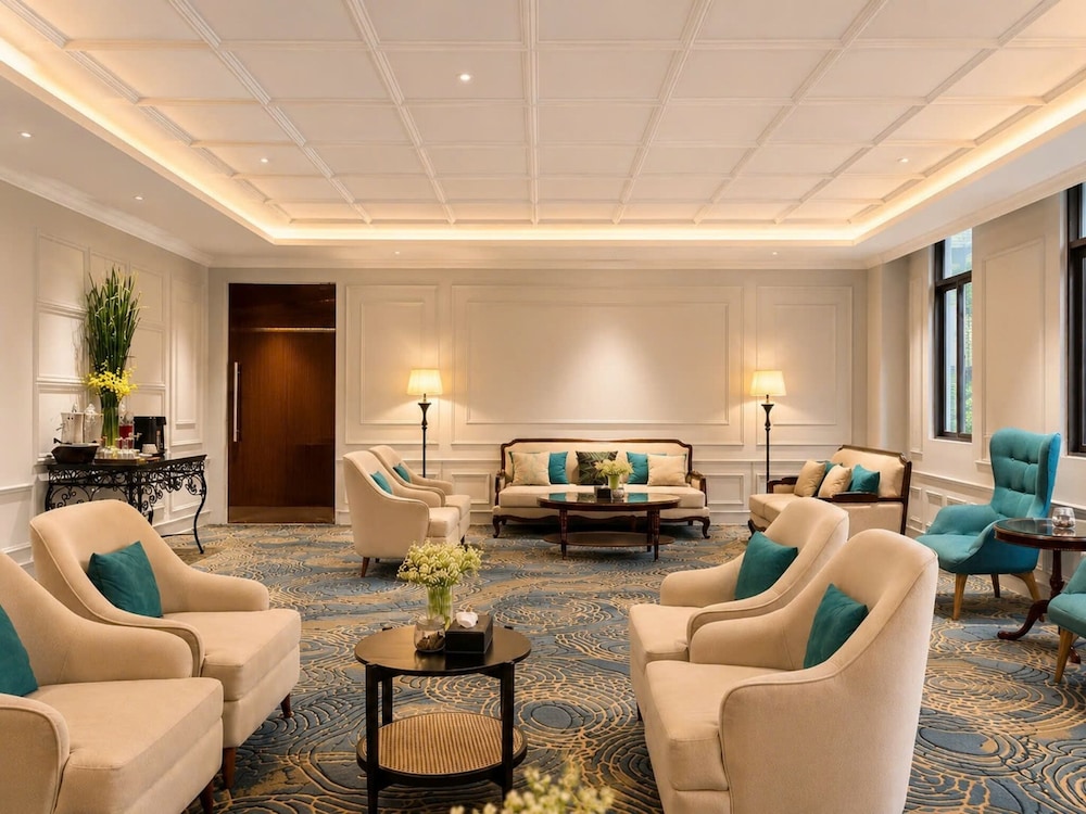 Happy Life Grand Hotel and Sky Bar 50/74