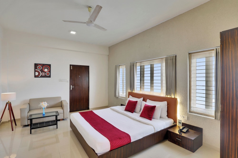 Goverdhan Greens Resort Dwarka 10/50