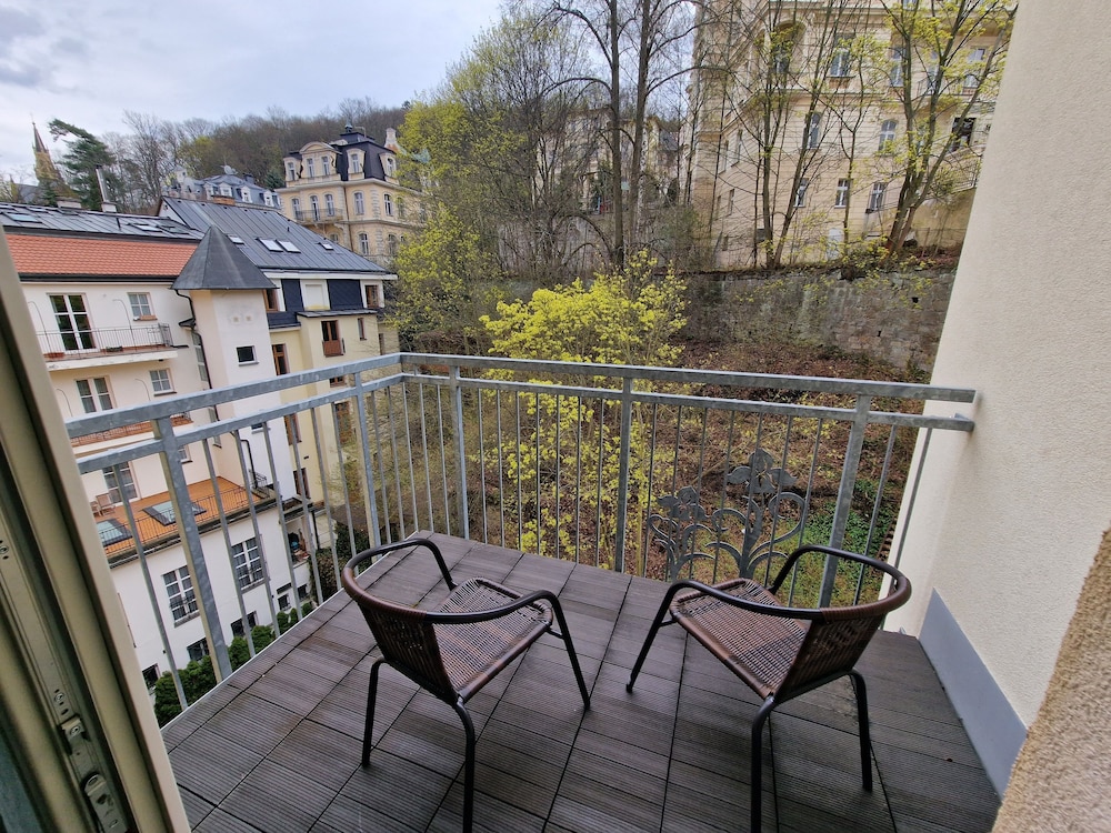 Spa Hotel Iris 45/56