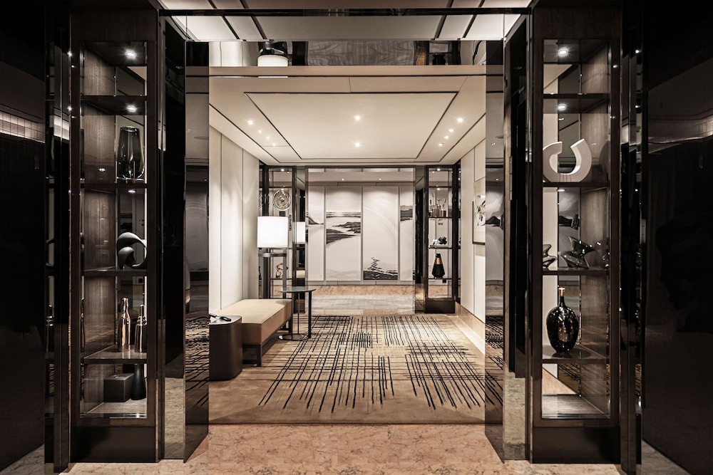 Four Seasons Hotel Hong Kong 25/76