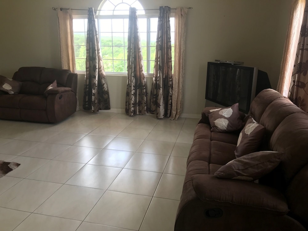 Retreat Guesthouse Luxury Suites 33/50