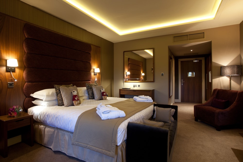 Fairmont Cheshire The Mere 11/49