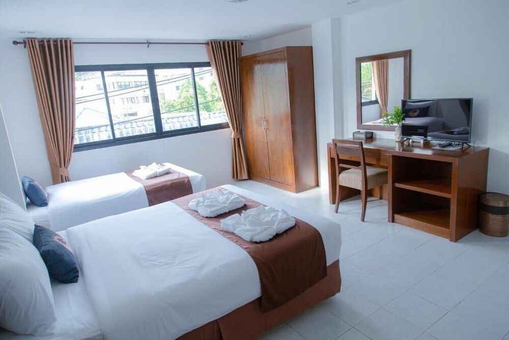 RoomQuest The Beach Kalim 22/36