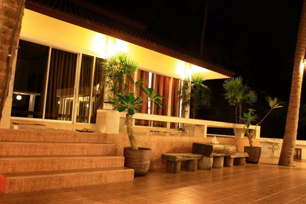 The Theatre Villa 3/70