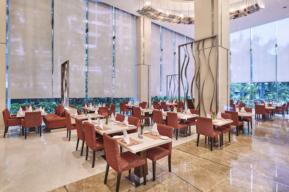 HOLIDAY INN MUMBAI INTERNATIONAL AIRPORT 57/72