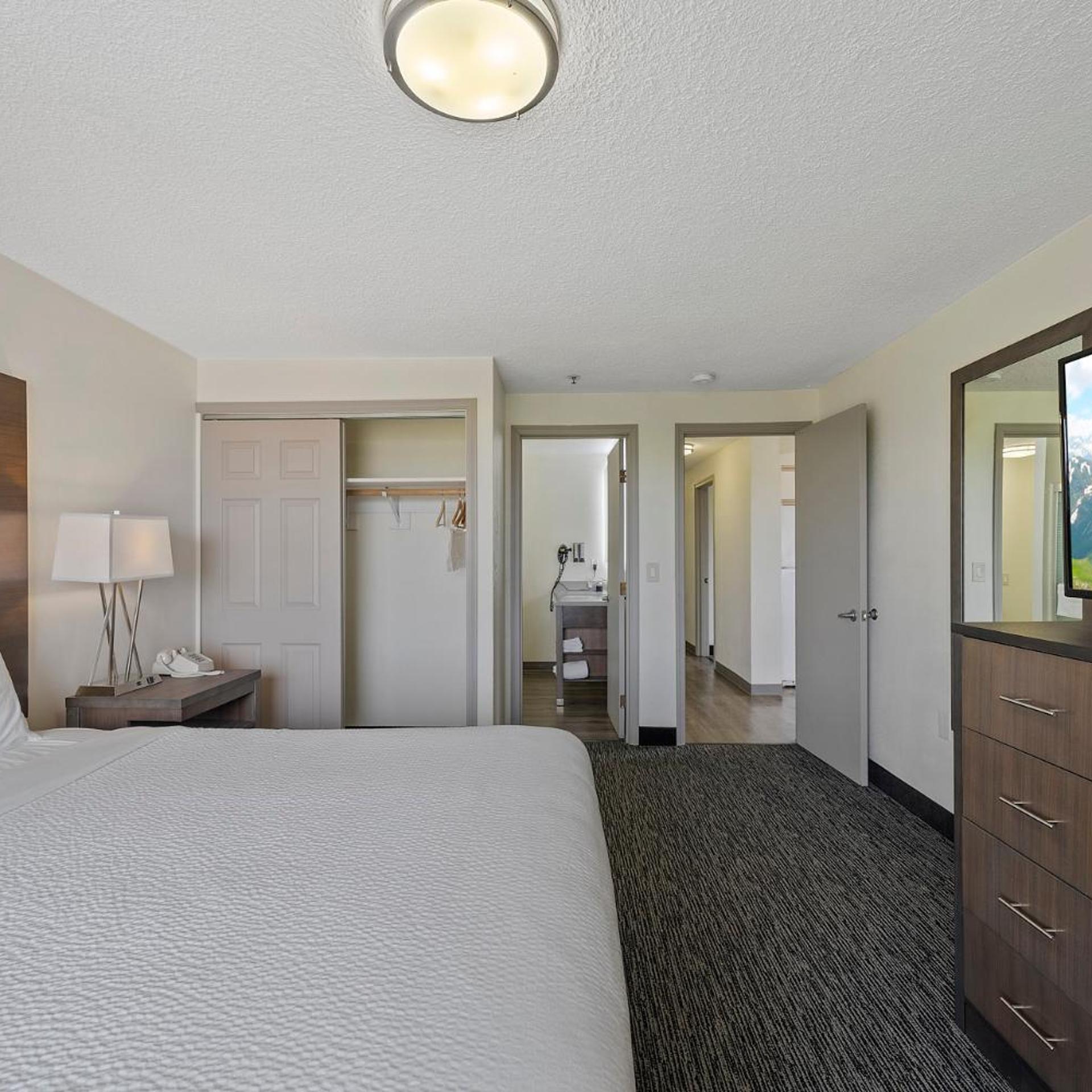 Cedars Ocean View Inn 16/35