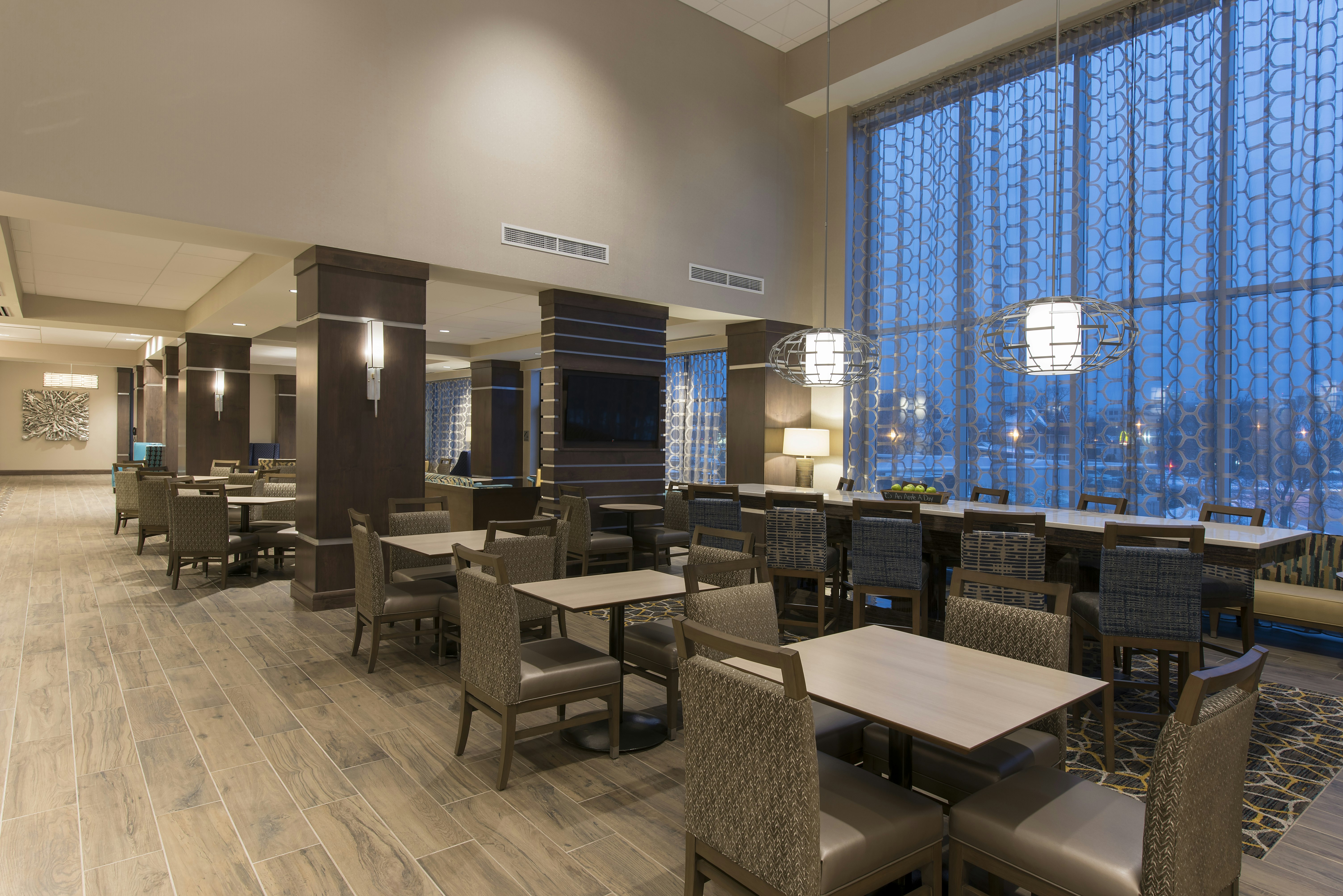 Hampton Inn and Suites Grand Rapids Downtown 44/61