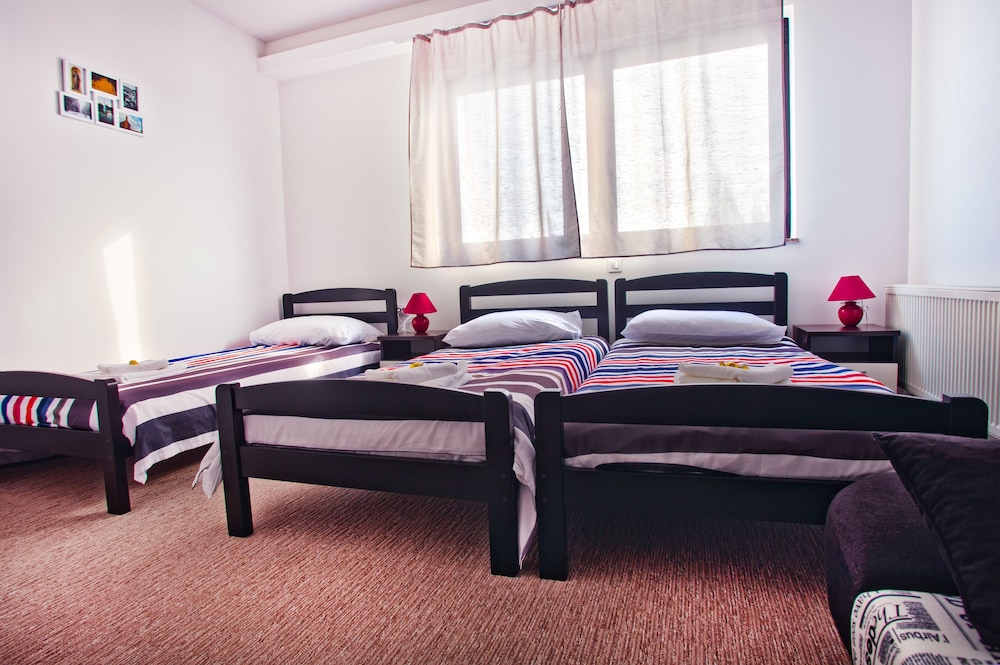 London Rooms Zagreb Airport 31/48