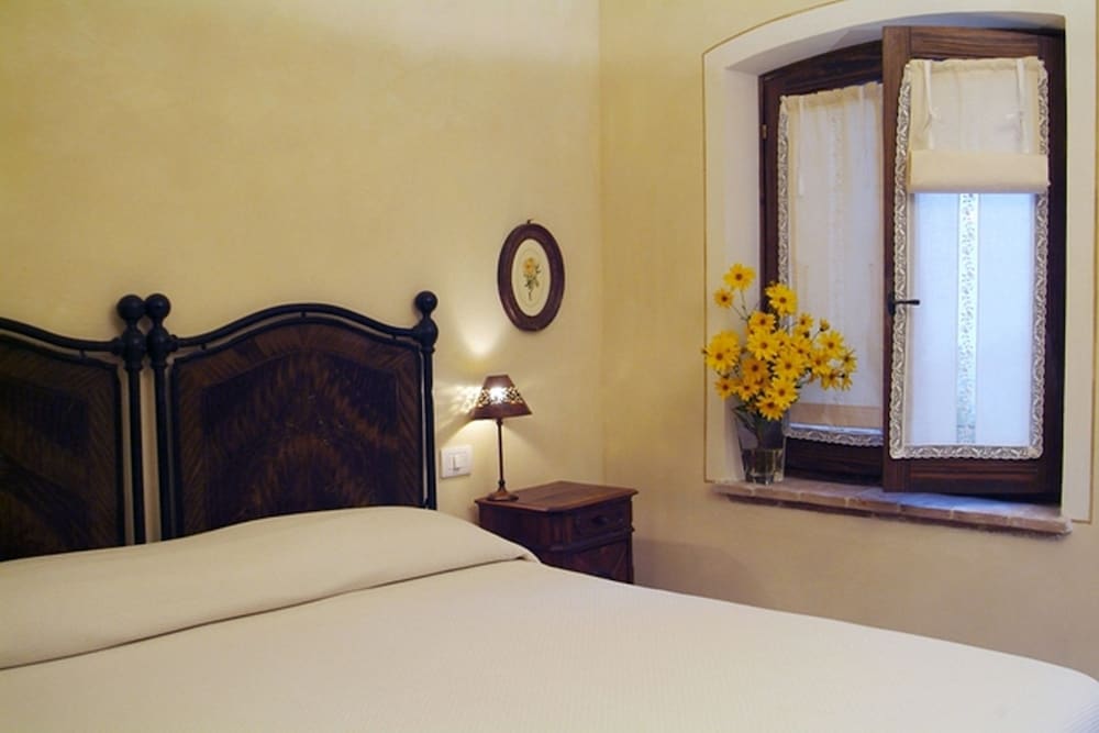 La Tavola Dei Cavalieri & Il Borgo 20/60