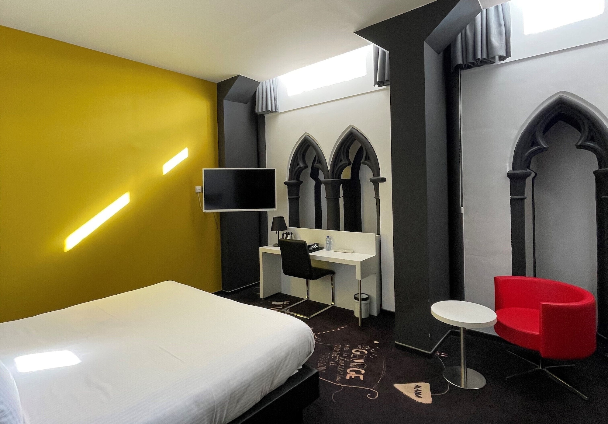 Charming, Comfort, Queen Bed، Hotel Dream 2/3