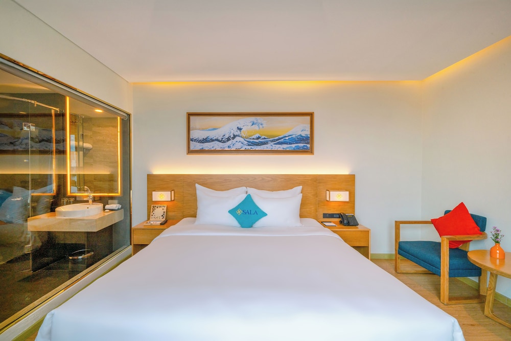SUPERIOR, DOUBLE BED, CITY VIEW