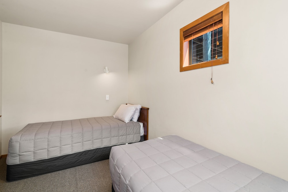 Oreti Apartments 24/82