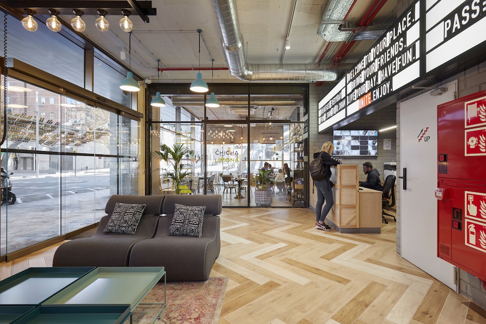 Unite Hostel Barcelona 28/50
