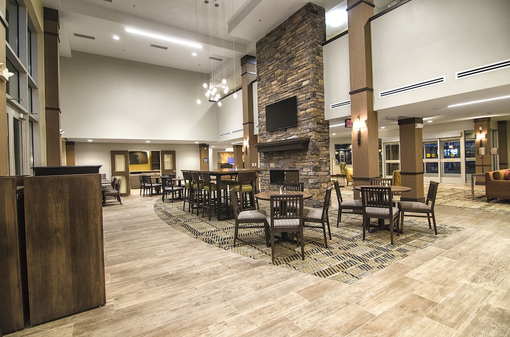 STAYBRIDGE SUITES MARQUETTE 60/82