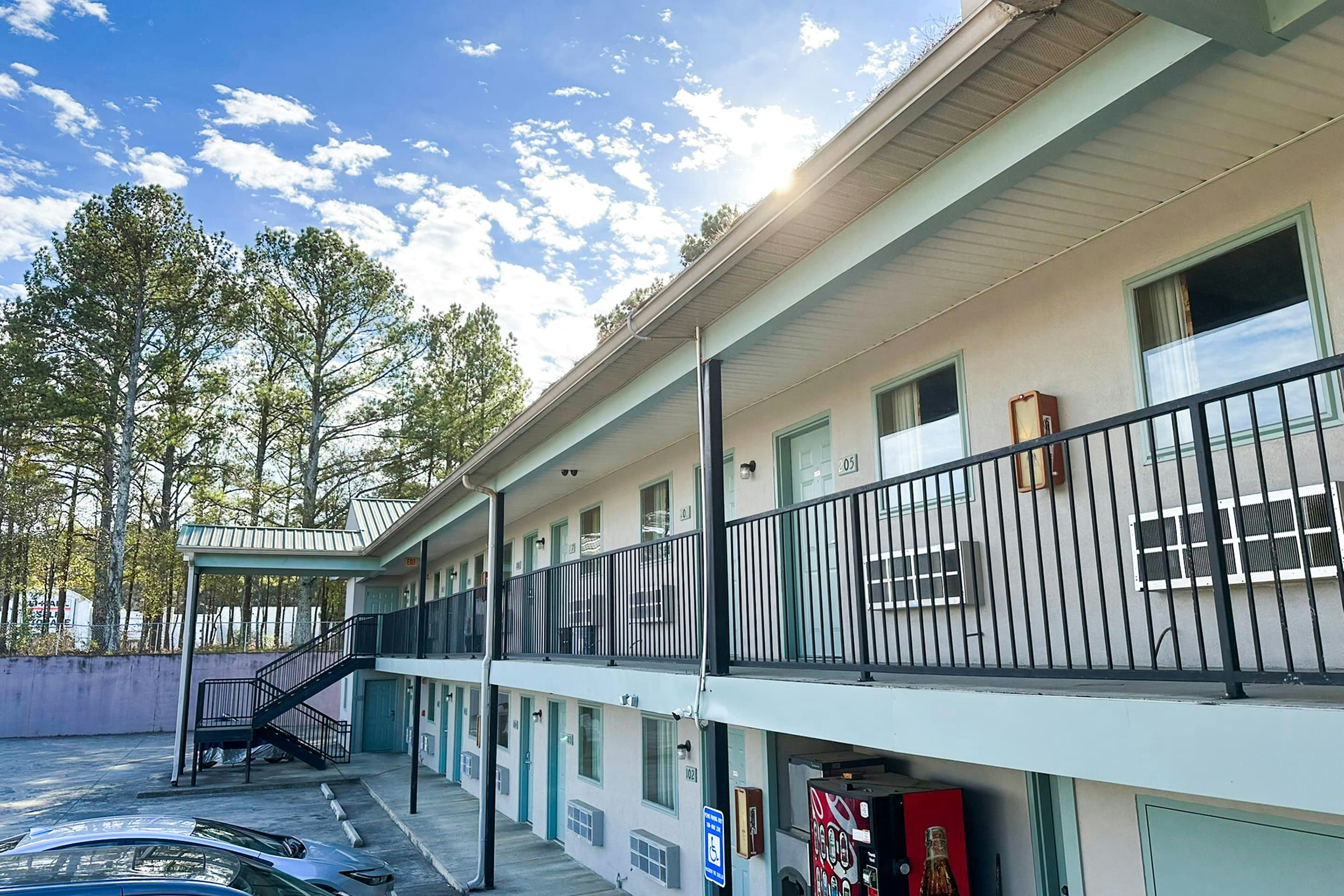 Garden Inn & Suites 2/17
