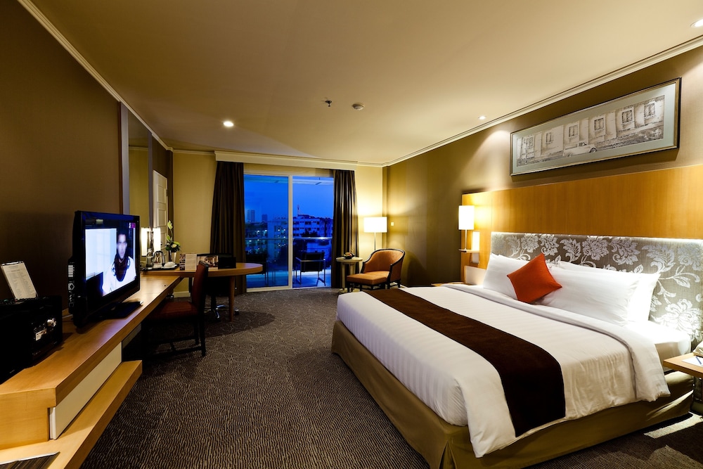 Royal Princess Larn Luang Bangkok Hotel 12/69