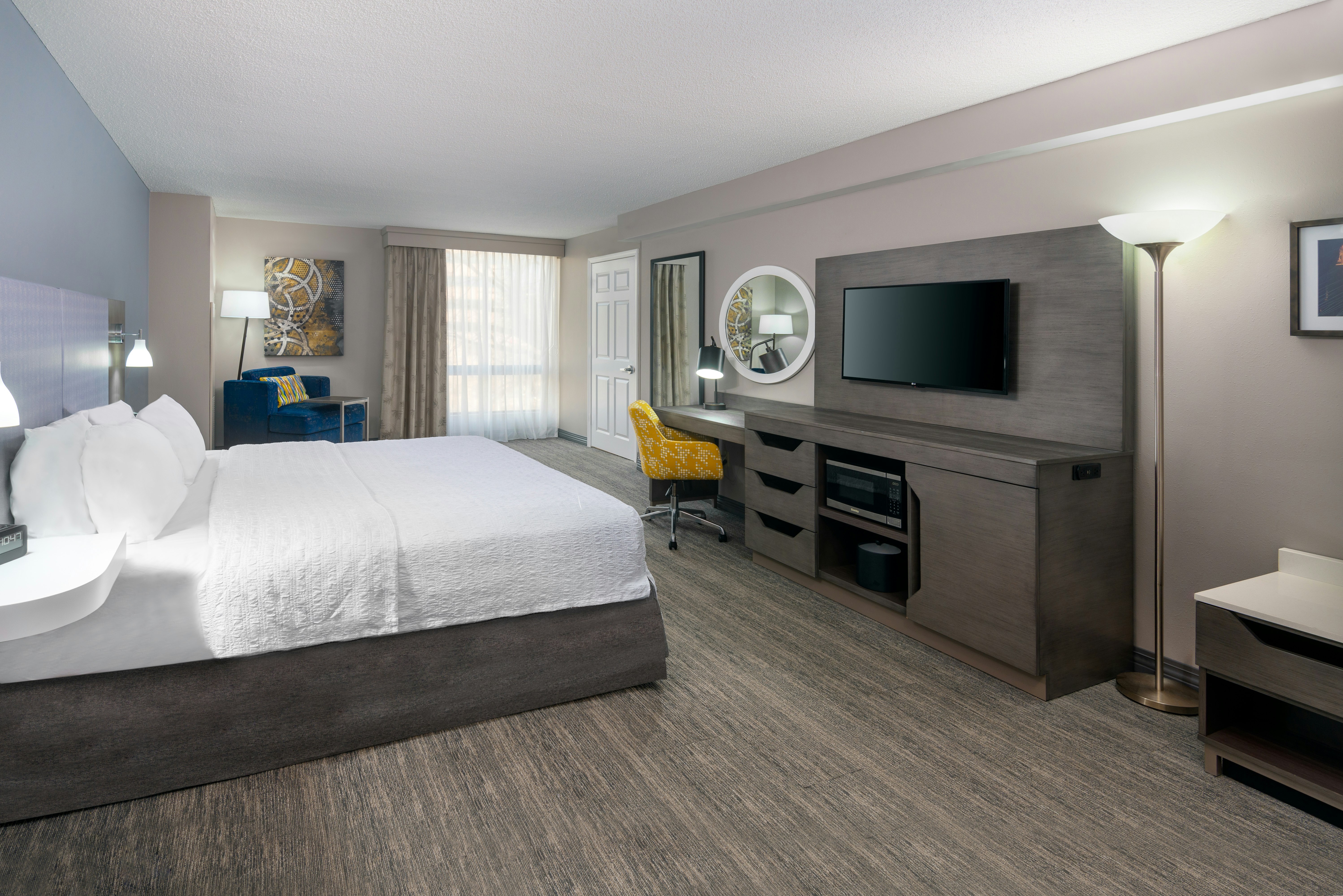 ROOM, KING BED, ACCESSIBLE