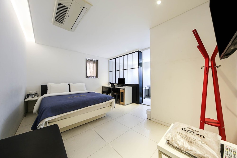 Hotel Myeongjak 19/67