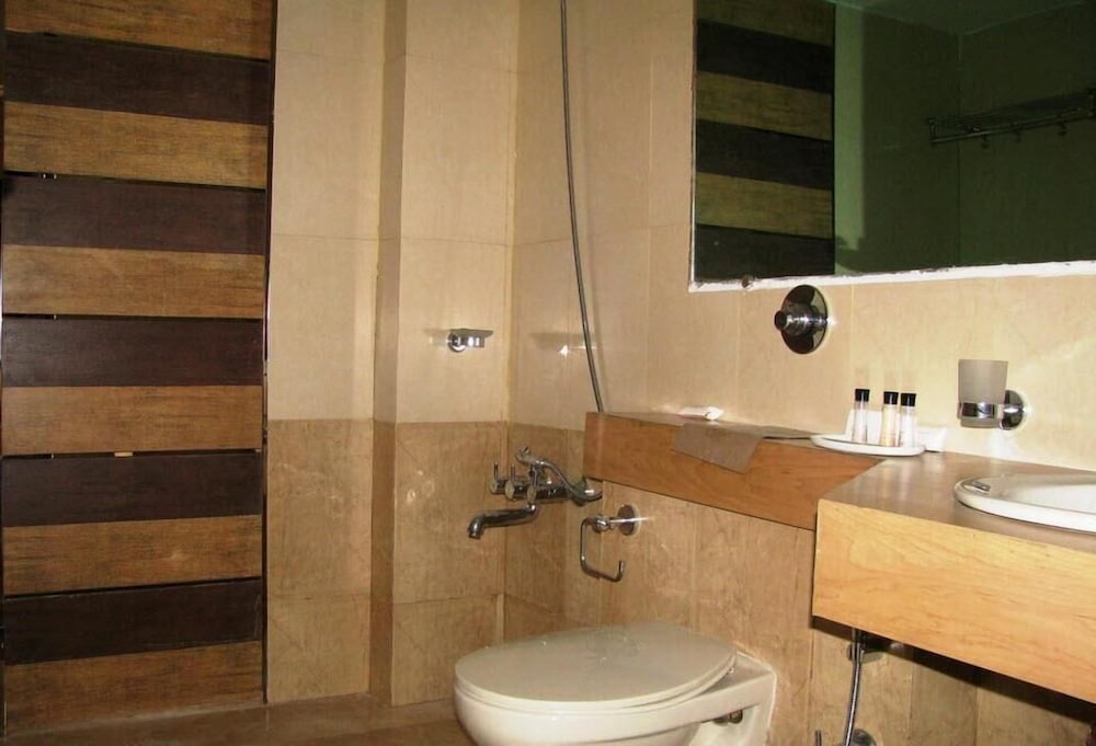 The Citadel Resorts, Jiya 15/15