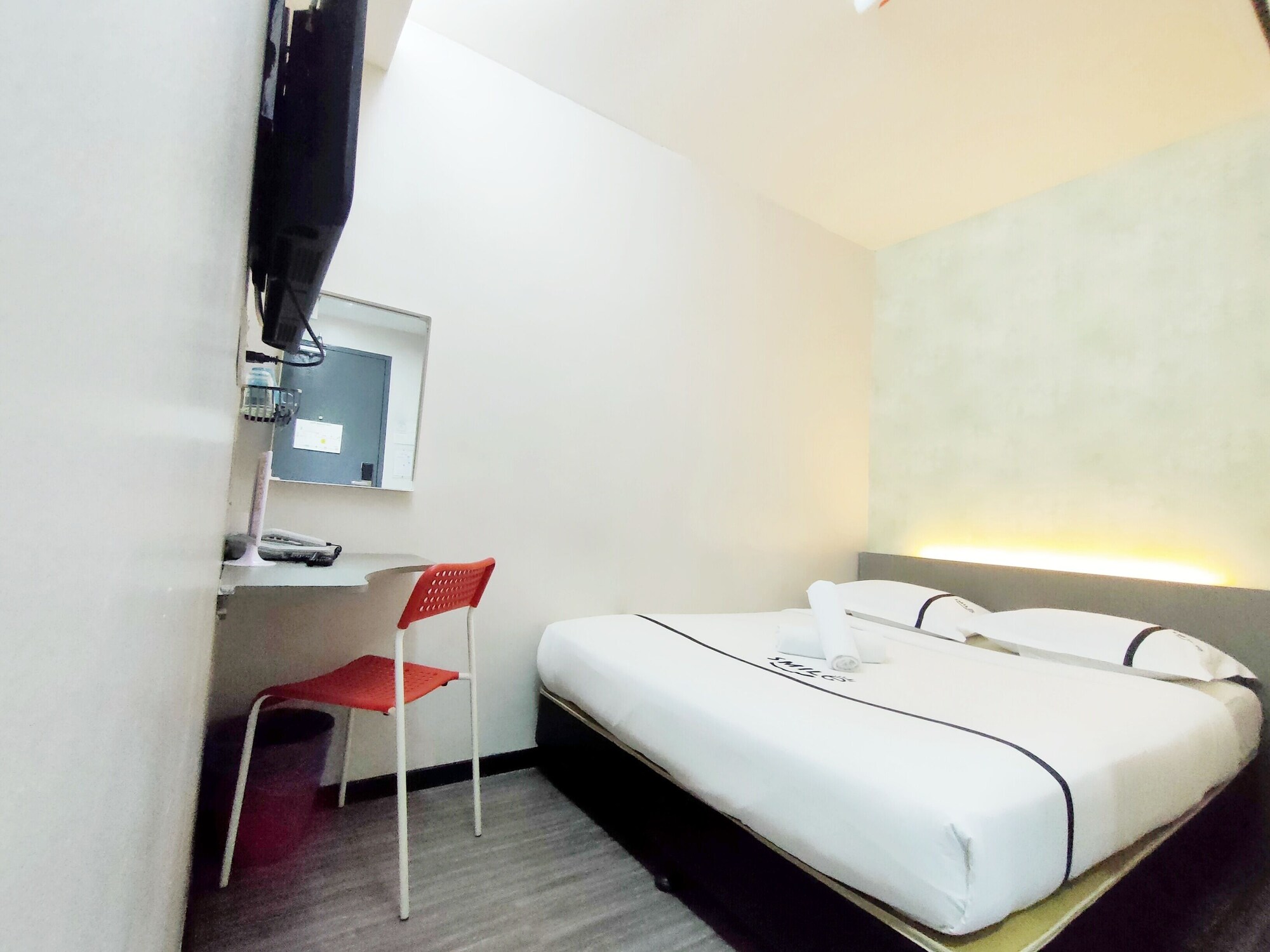 ROOM, DOUBLE BED