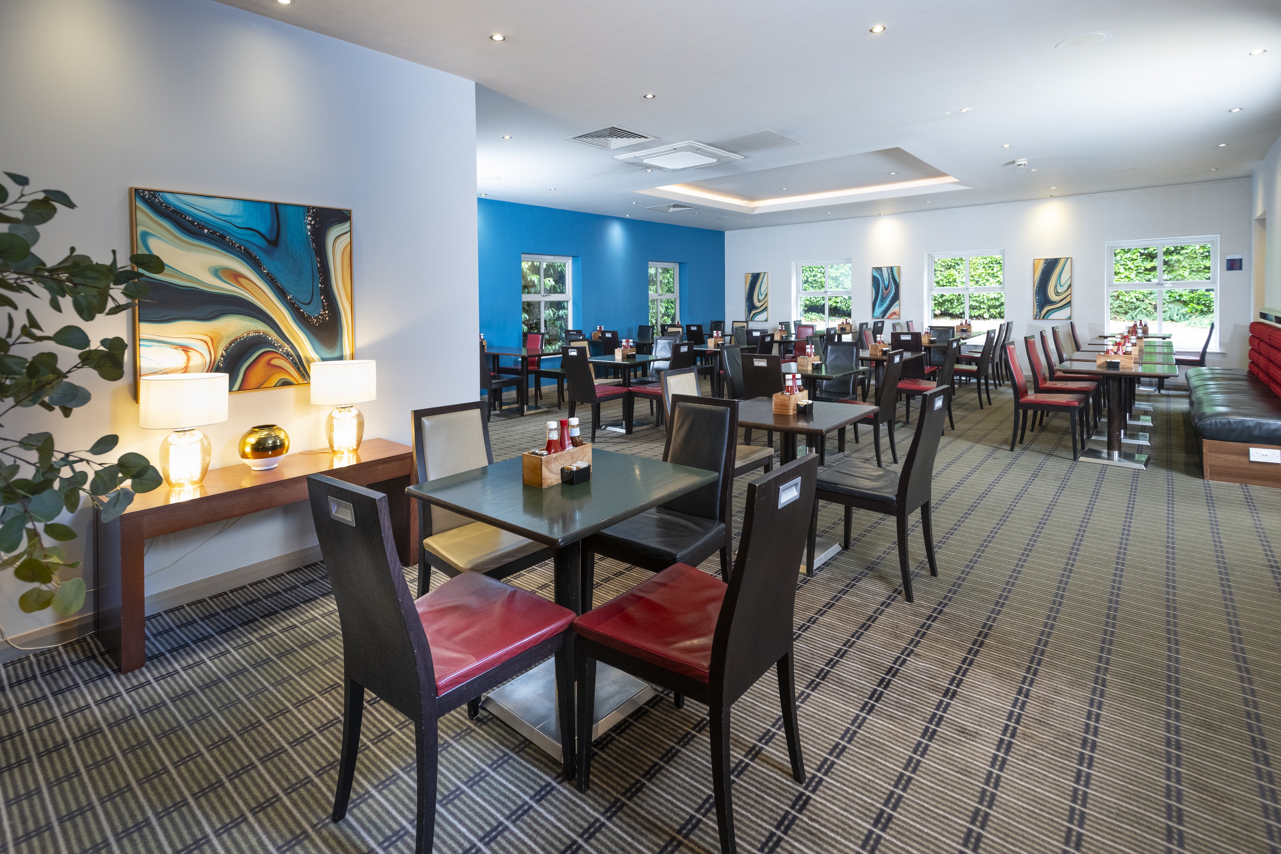 Holiday Inn Express Taunton 36/55