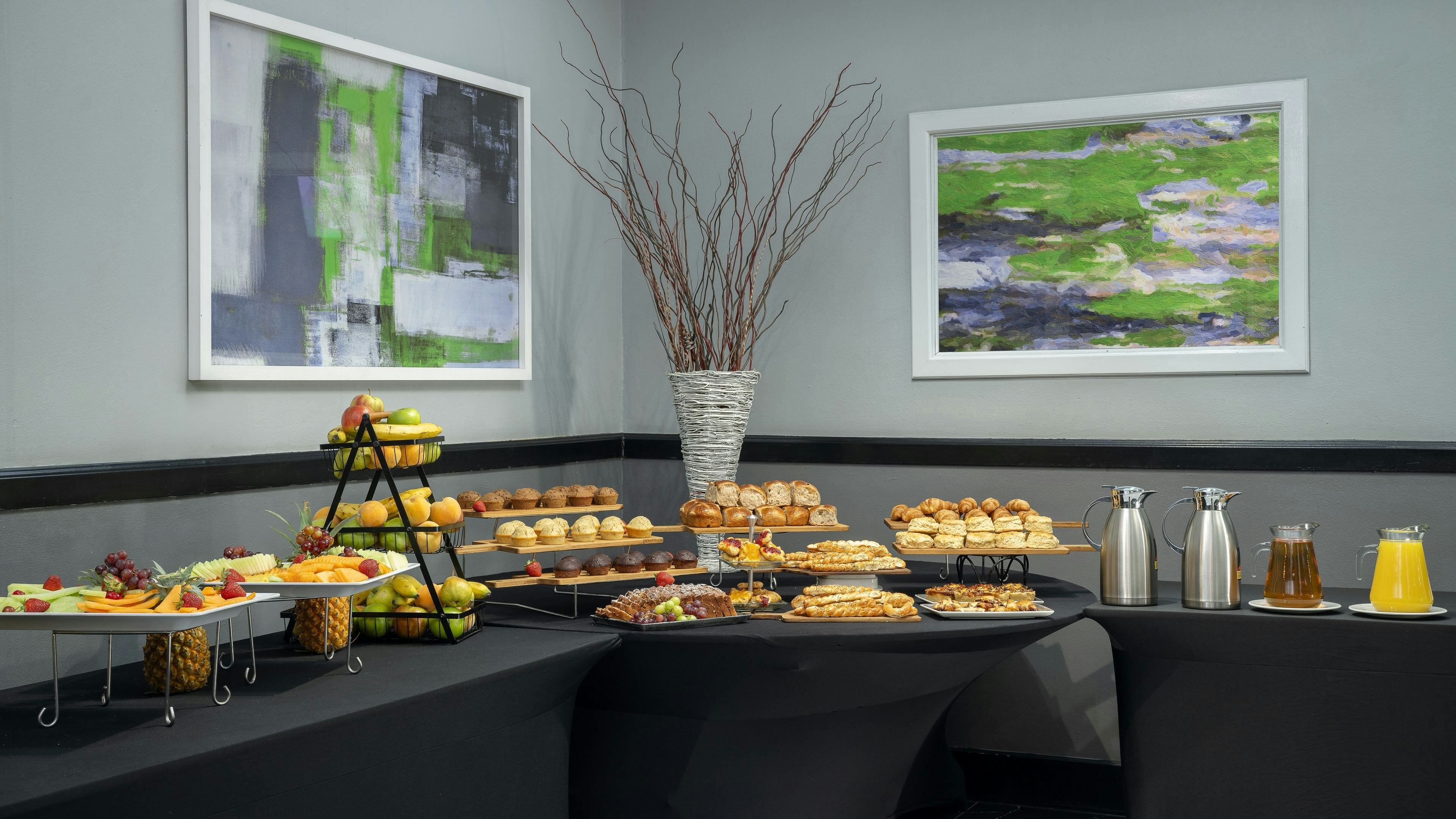 Holiday Inn Johannesburg Airport Previously Know As the Airport Grand Hotel And Conference Centre 20/50