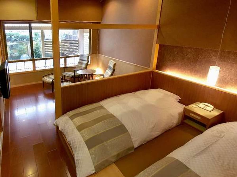 HOKURIKU AWARA ONSEN MIMATSU 9/23