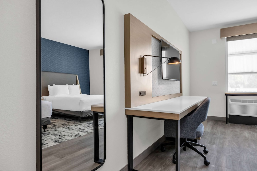 La Quinta Inn & Suites by Wyndham San Jose Silicon Valley 14/50