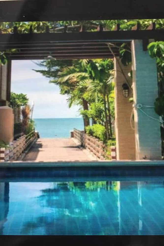 Simantra Private Villas 19/24