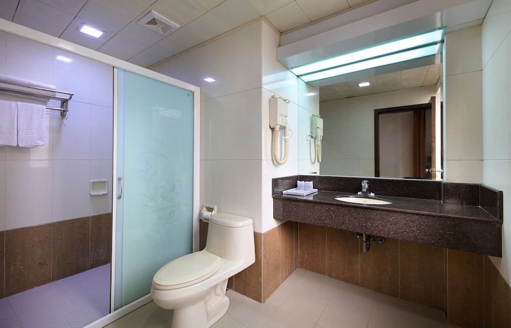 Xinhua Hotel 10/63