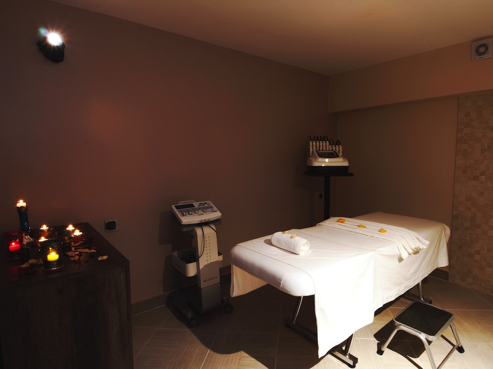Aparthotel Les Oliviers Suites And Spa 16/38