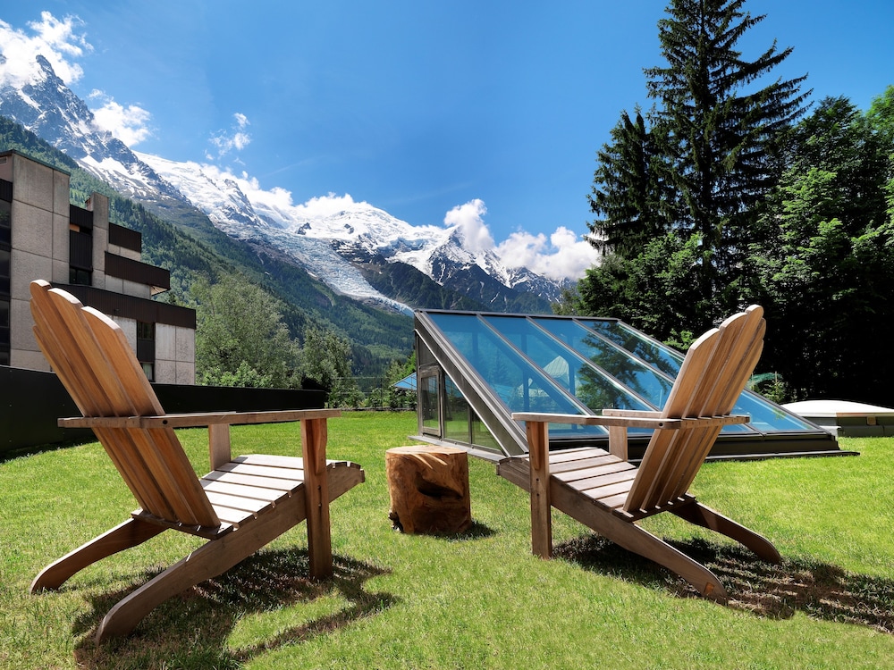 Chalet Hotel le Prieure and Spa 59/87