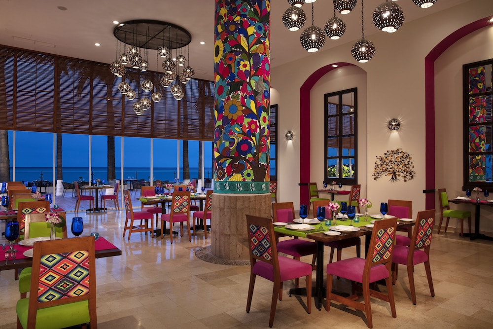 Krystal Grand Nuevo Vallarta All Inclusive 40/49