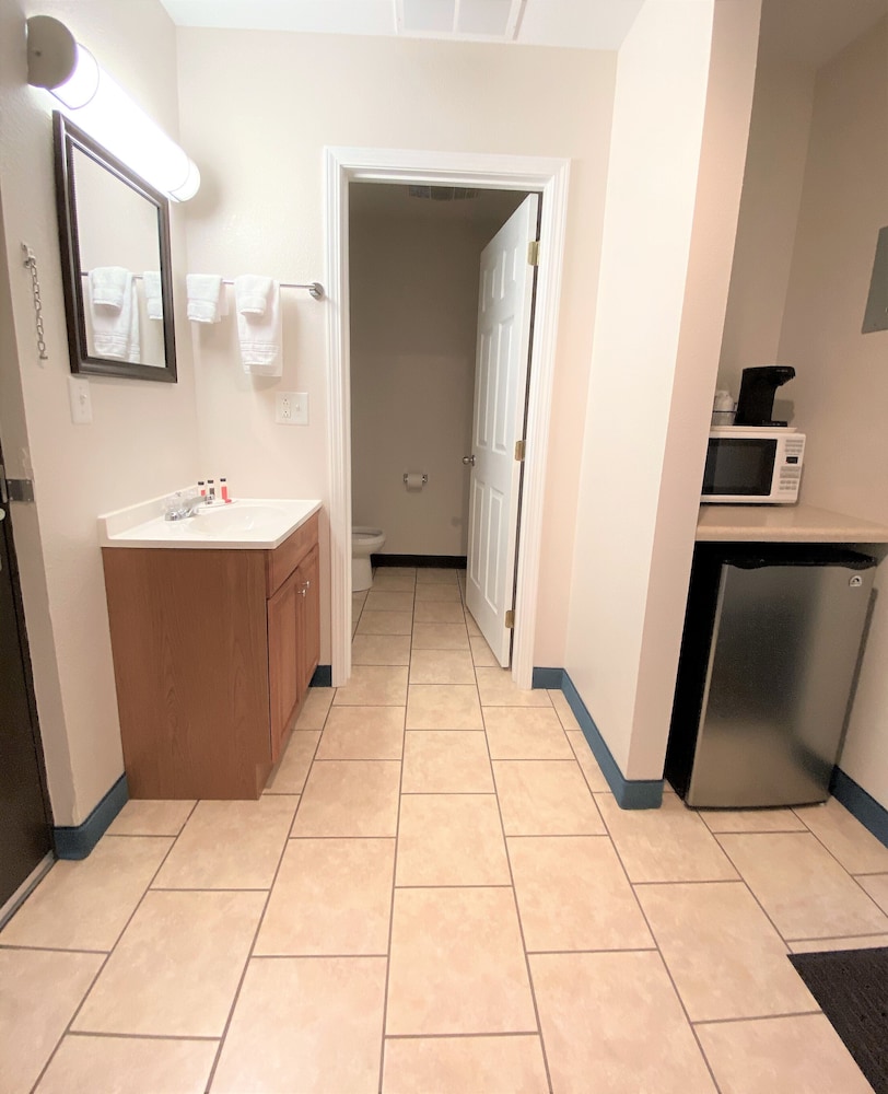 Travelodge By Wyndham Wytheville 12/43