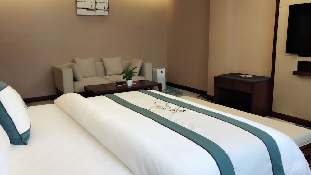 Metropolo Jinjiang Hotels (Xuzhou Railway Station, Suning Plaza, Chudu) 9/39