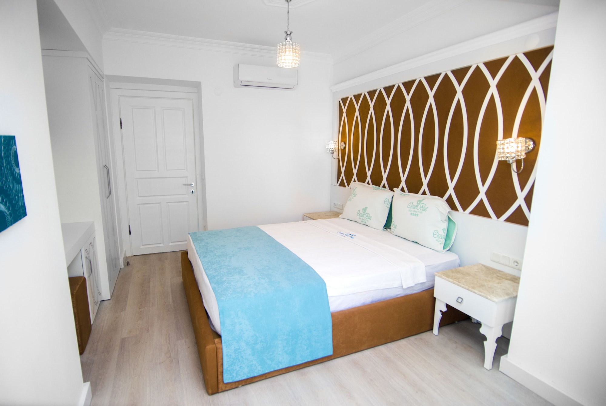 FAMILY ROOM - CONNECTION - BUNK BED