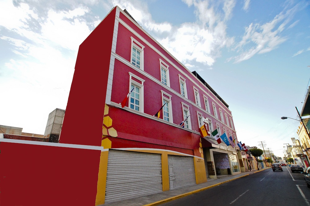 First Inn Hotel and Business 39/46