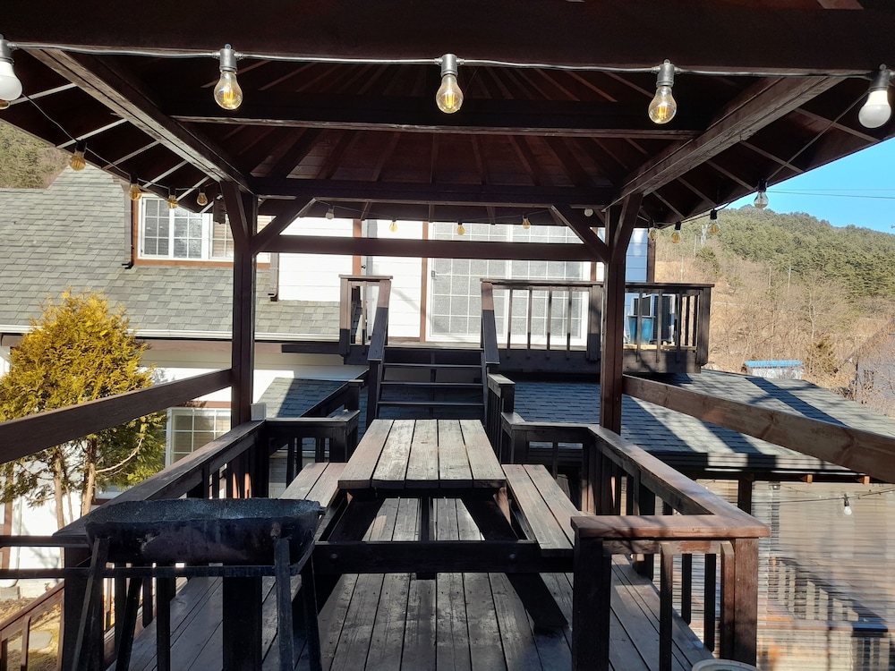 Izmir Pension 23/40