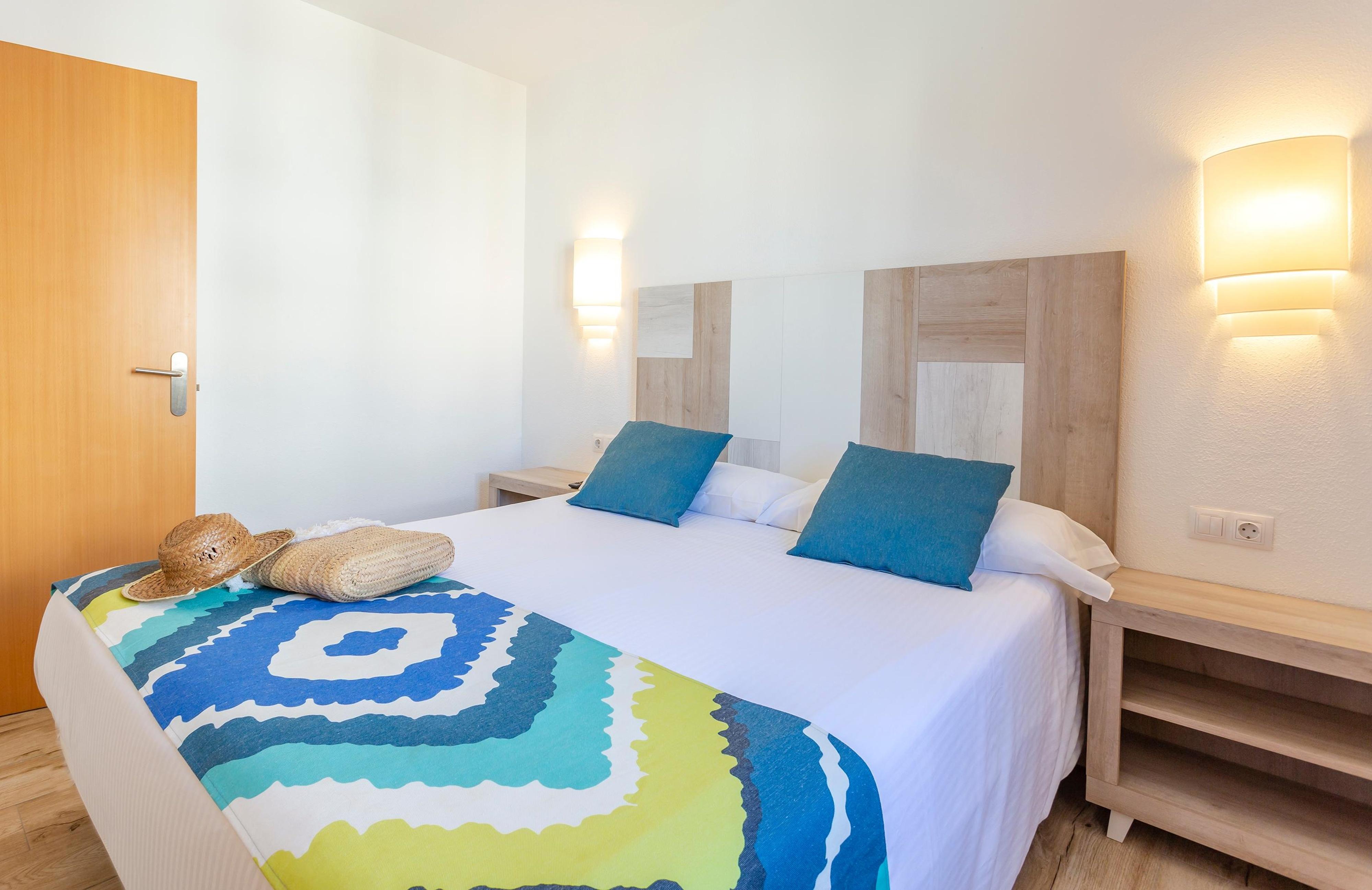 1 Bedroom, Apartment, Sea View, Balcony or Terrace