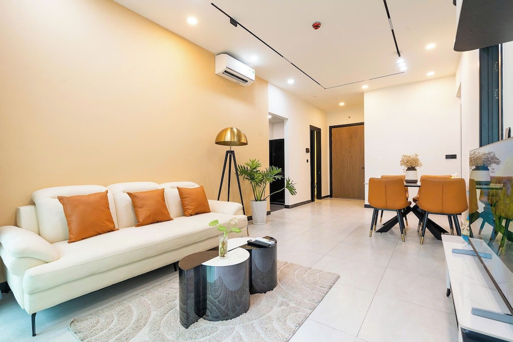Luxury Vela Luxe - De La Sol Sai Gon 35/50