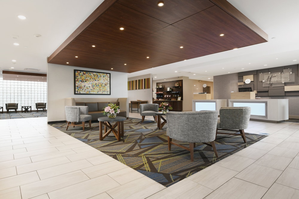 Holiday Inn Express & Suites Downtown Fort Worth 48/55